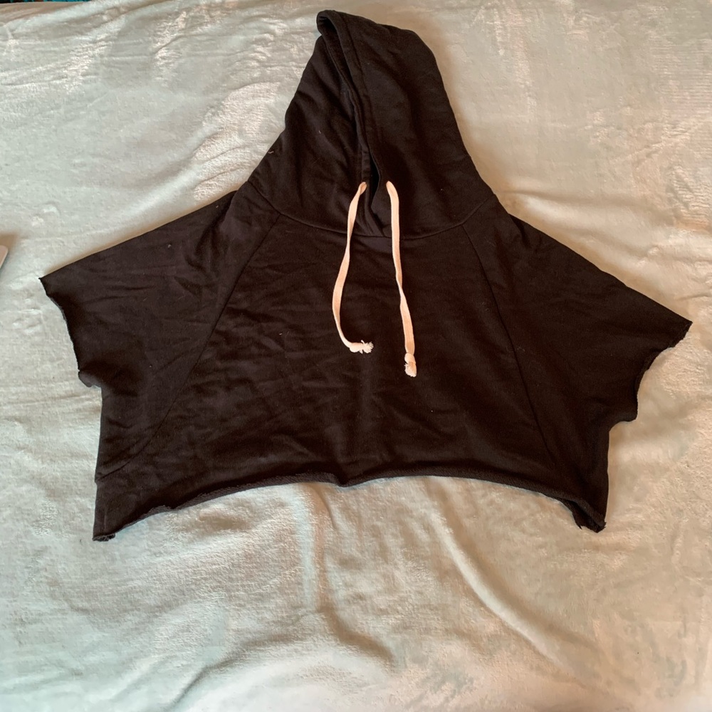 Grayson Threds Crop short sleeve sweatshirt size s